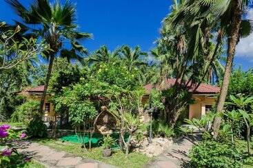 هتل Samui Green Space Resort