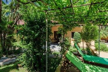 هتل Samui Green Space Resort