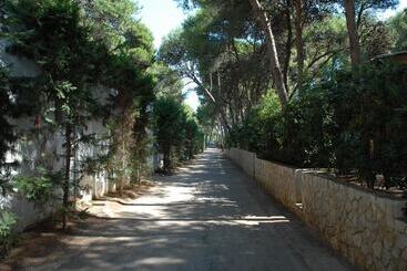 هتل Villaggio Pineta Al Mare   Campground