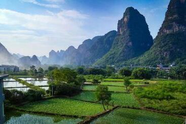 هتل Yangshuo Zen Garden Resort