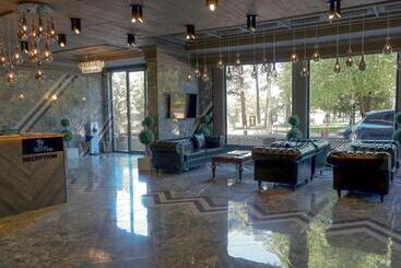 Bm Hotel City