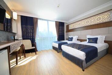 Bm Hotel City