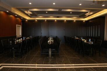 Bm Hotel City
