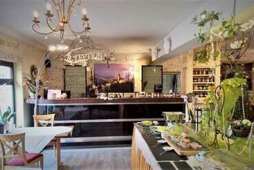 هتل Altstadt Pension Orchidee