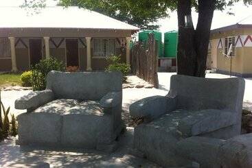 هتل Gomwe Guest Inn