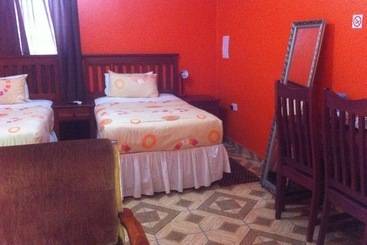 هتل Gomwe Guest Inn