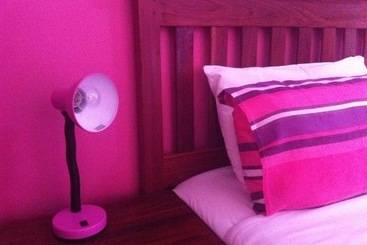 هتل Gomwe Guest Inn