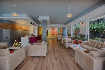 Hma Hotel & Suites