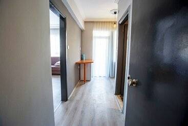 Hma Hotel & Suites