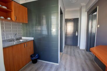 Hma Hotel & Suites