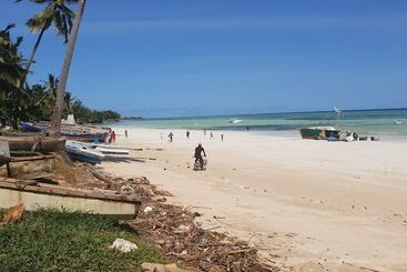 هتل Ocean Breeze Lodge
