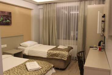 The Corner Inn Hotels By Suit