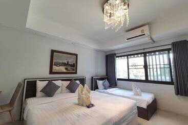هتل Bann Tawan Hostel Chiang Rai