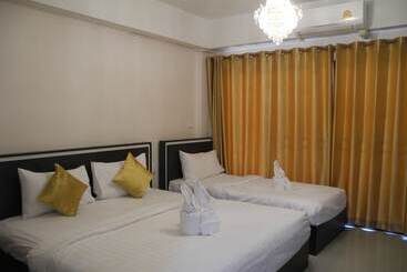 هتل Bann Tawan Hostel Chiang Rai