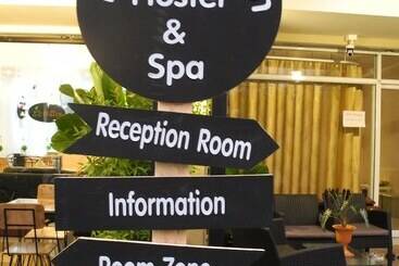 هتل Bann Tawan Hostel Chiang Rai