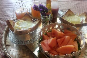 هتل Bann Tawan Hostel Chiang Rai
