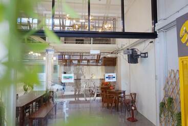 هتل Boon Street Hostel