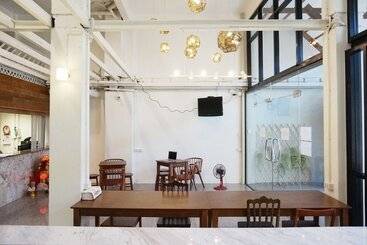 هتل Boon Street Hostel