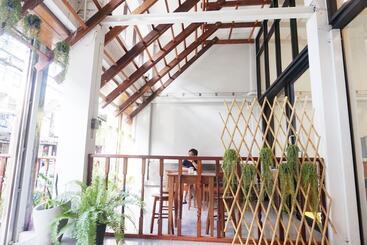هتل Boon Street Hostel