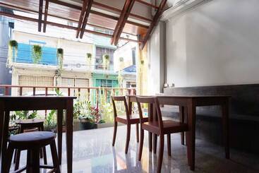 هتل Boon Street Hostel