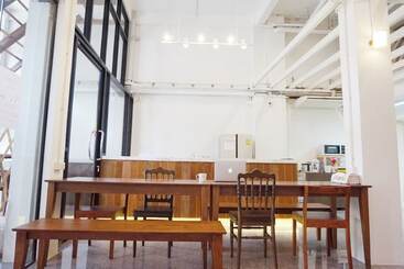 هتل Boon Street Hostel