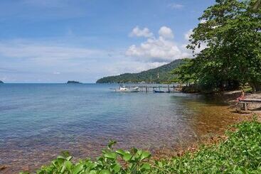 هتل Elephant Bay Resort