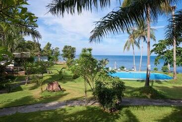 هتل Elephant Bay Resort