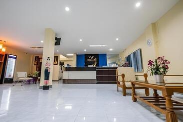 هتل Krabi Grand Place