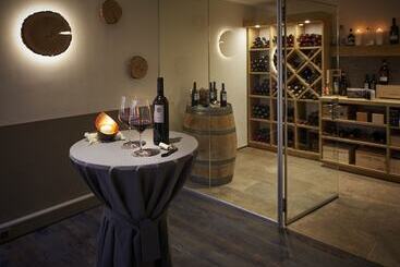 هتل La Vue Luxury Living Apartments
