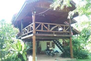 هتل Loei Airport Homestay