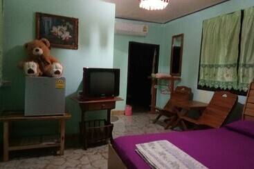 هتل Loei Airport Homestay