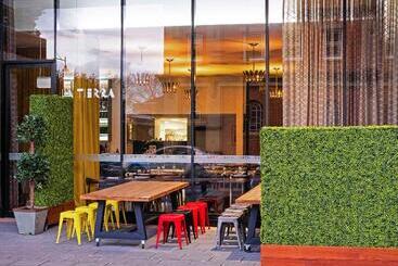 هتل Mantra Albury