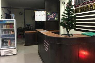هتل Roomplace