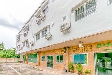 هتل Sathorn Mansion