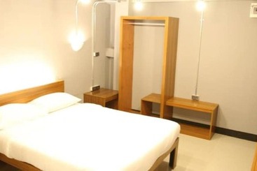 هتل Lm Hostel