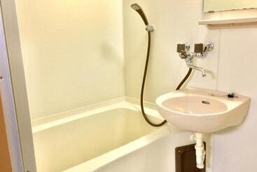هتل Backpackers Dorms Miwa   Hostel