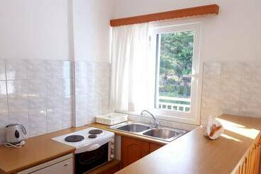 هتل Blue White Apartments