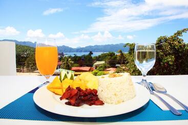 هتل Coron Bluewave