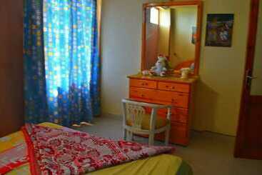 هتل Farida Apartments