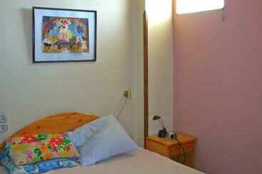 هتل Farida Apartments