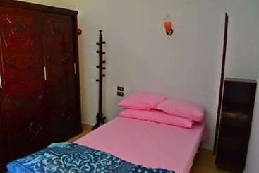 هتل Farida Apartments