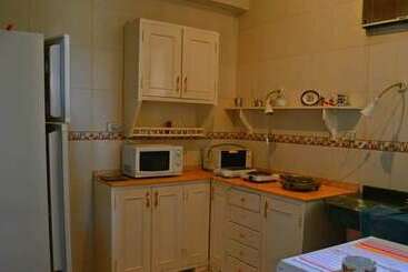 هتل Farida Apartments