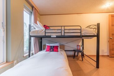 هتل Freeride Backpackers Lodge Niseko