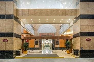 هتل Golden Eagle Crown Executive Apartment