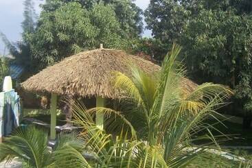 هتل La Cayenna Hôtel Et Restaurant
