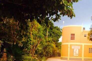 هتل La Cayenna Hôtel Et Restaurant