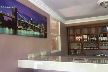 هتل La Cayenna Hôtel Et Restaurant