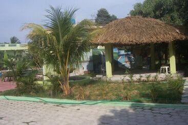 هتل La Cayenna Hôtel Et Restaurant