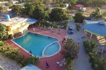 هتل La Cayenna Hôtel Et Restaurant