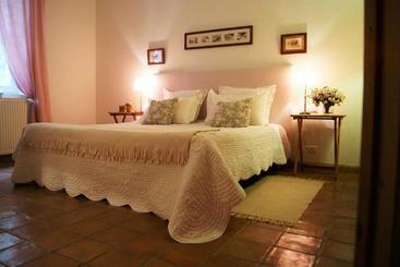 호텔 La Ferme De Gigognan